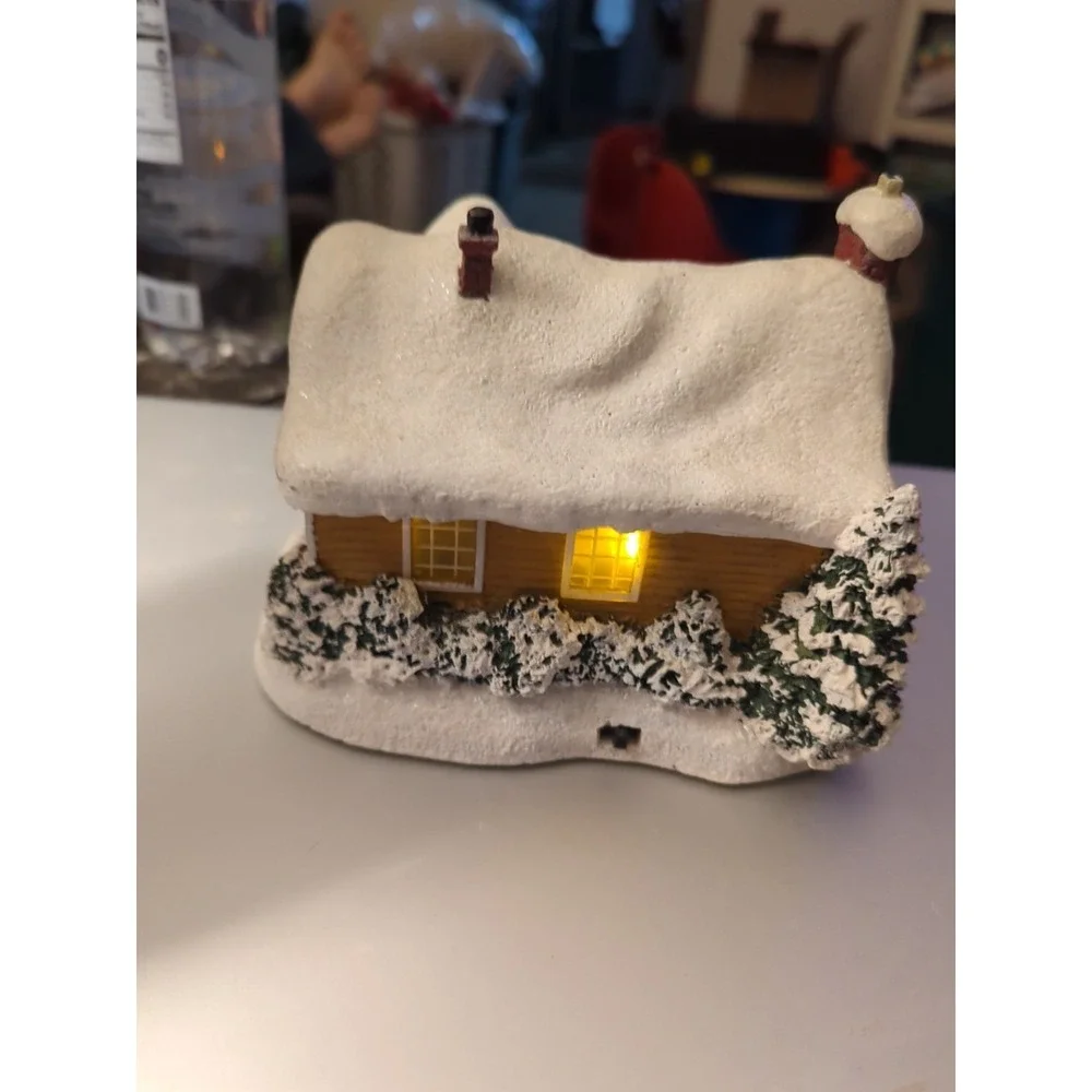 Teleflora Thomas Kinkade Childhood Home Light-Up Christmas House Flickering